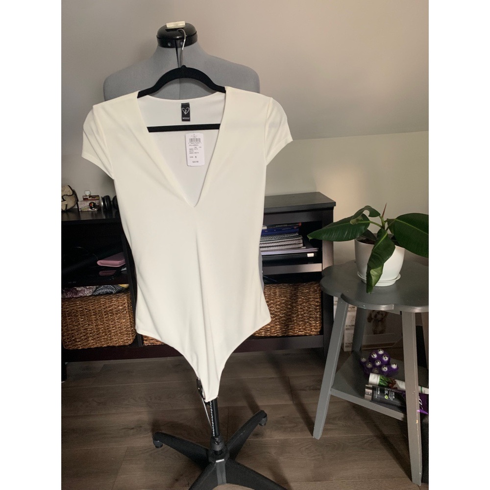 Windsor low cut bodysuit